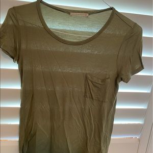 army green short sleeve scoopneck tshirt